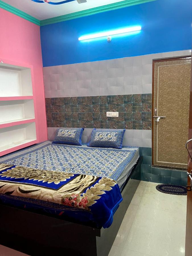 Garuda Guest House Bénarès Extérieur photo